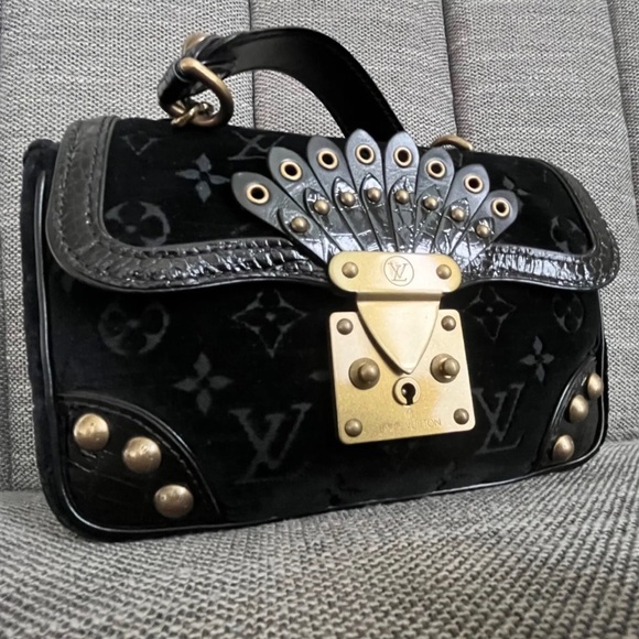 Louis Vuitton Irvine bag - Picture 1 of 11